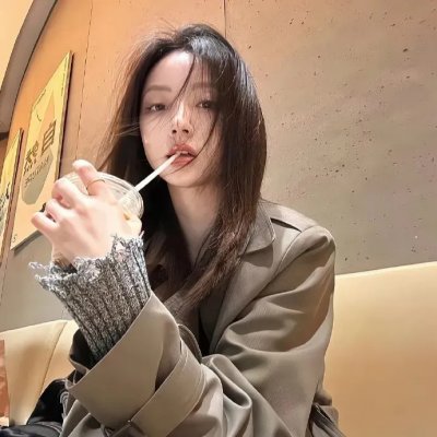 一周的偶像电影海报